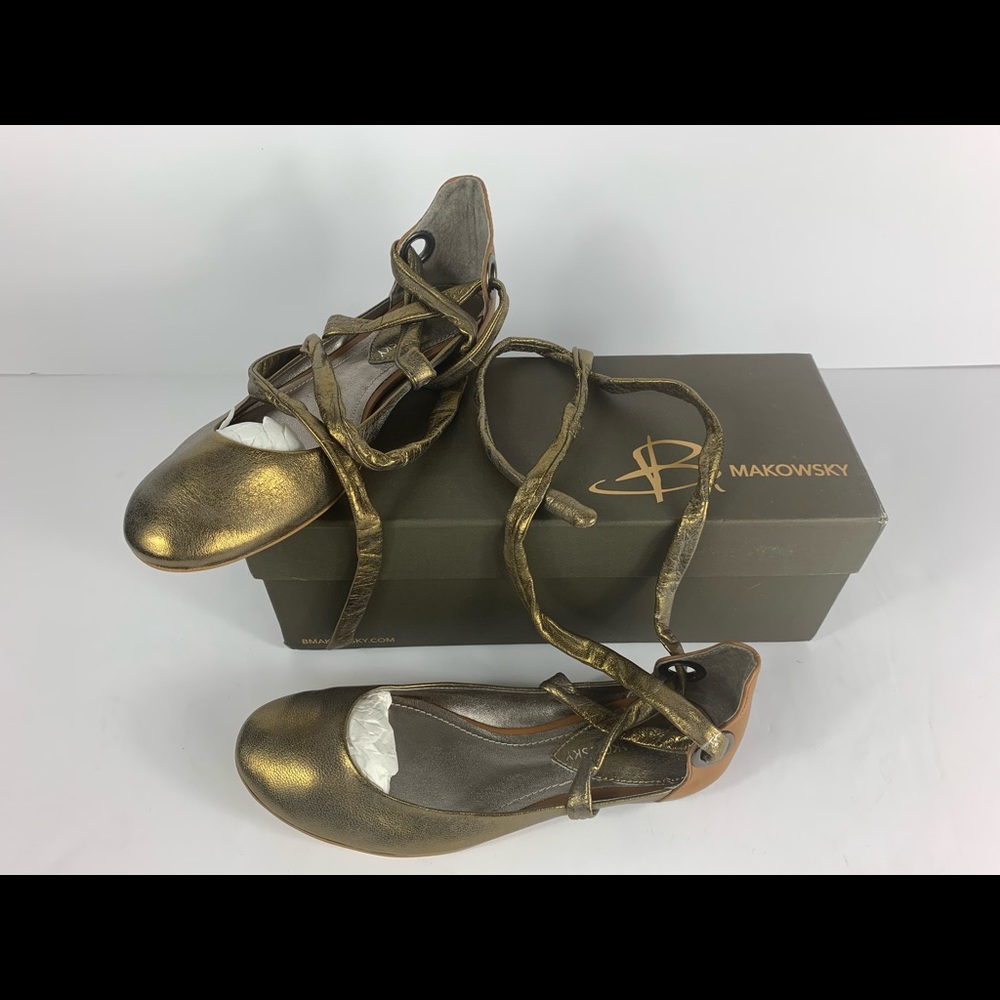 B. Makowsky Ballet Tie Up Flats Size. 6.5